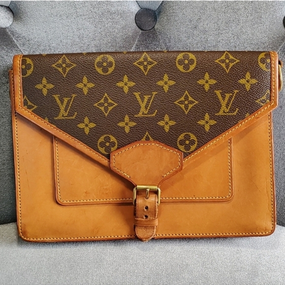 Authentic Louis Vuitton Rare Vintage Monogram Sac Biface flap sling bag - Picture 2 of 15